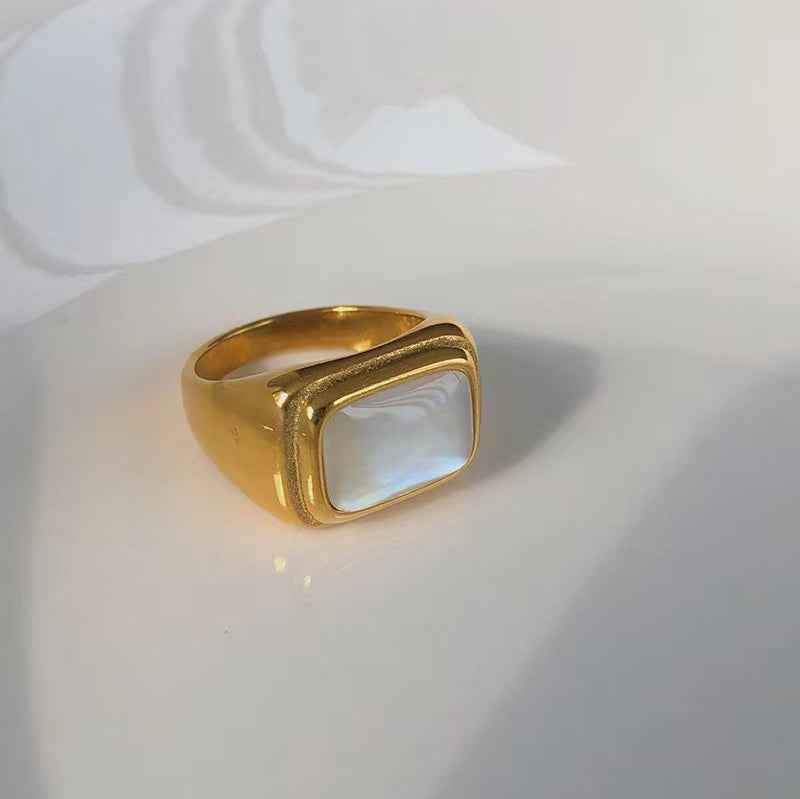 Vintage Style White Seashell Inlaid Ring