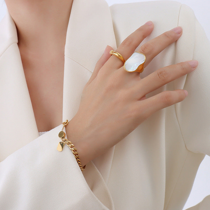 Vintage Style Big Seashell Ring