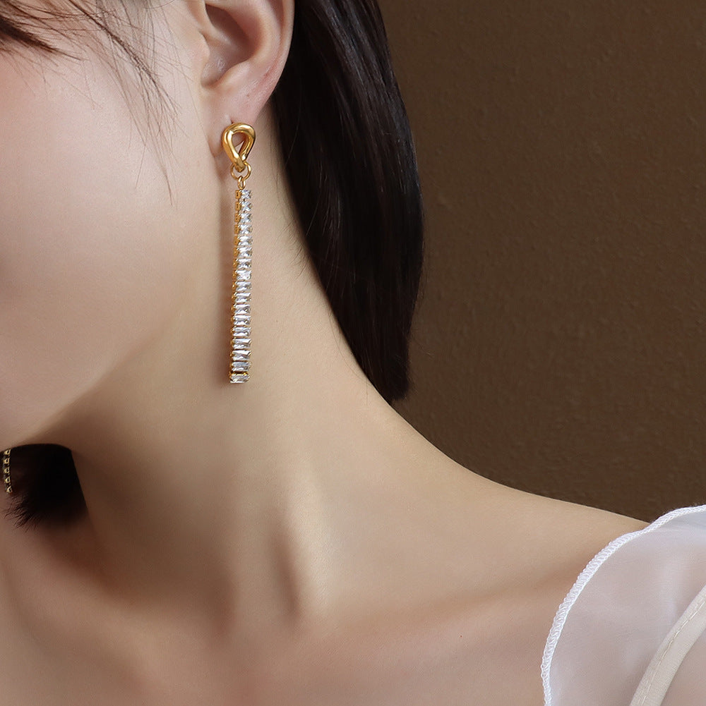 Diamonds Tassel Glowing Drop Earings