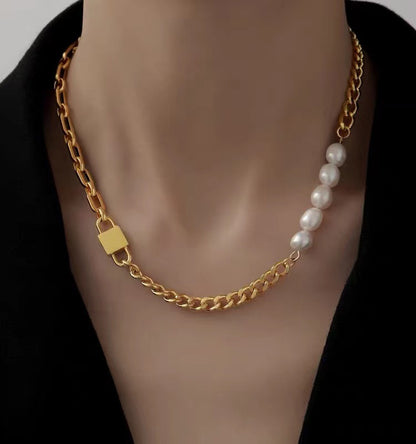Baroco Style Chunky Chain Splicing Locker Head & Pearl Necklace