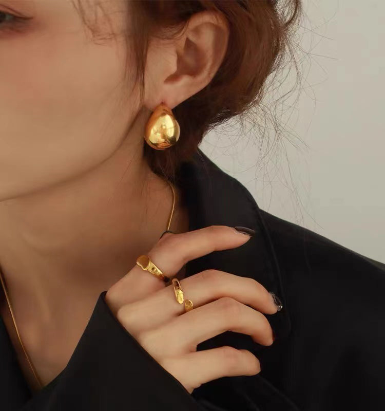 Chunky C Shape Hollow Earing Studs