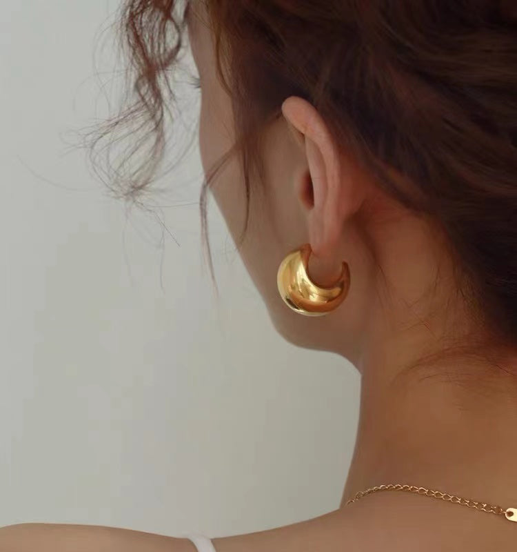 Chunky C Shape Hollow Earing Studs