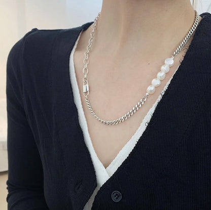 Baroco Style Chunky Chain Splicing Locker Head & Pearl Necklace
