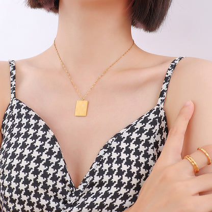 Vintage Style Chessboard Texture Pendant Necklace