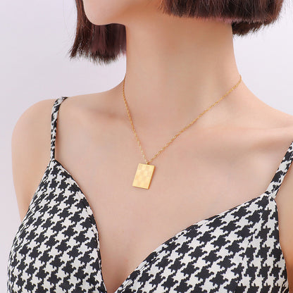 Vintage Style Chessboard Texture Pendant Necklace